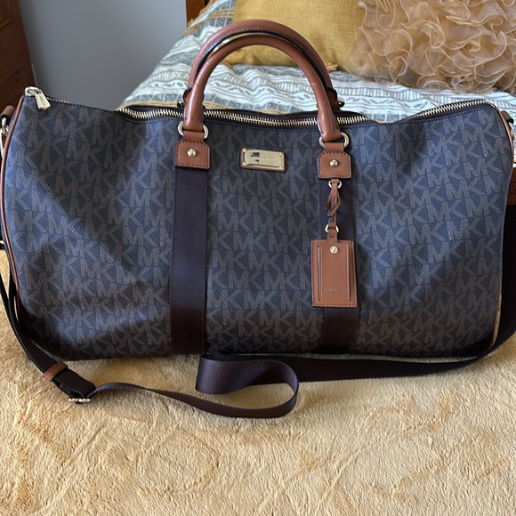 New Michael Kors Large unisex Logo Weekender Duffle Bag - Picture 9 of 12